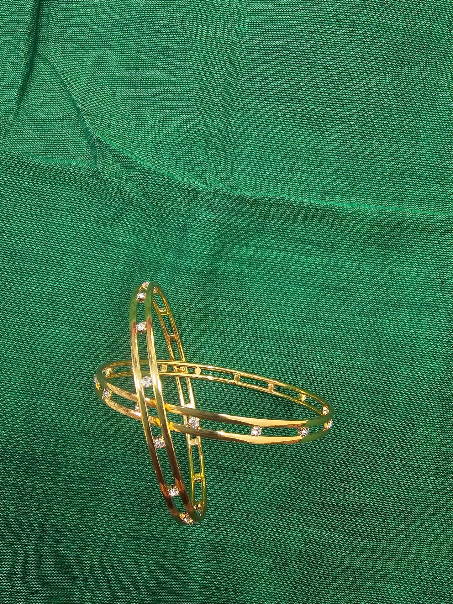 Bangles White  Ad Stone  - Jo13