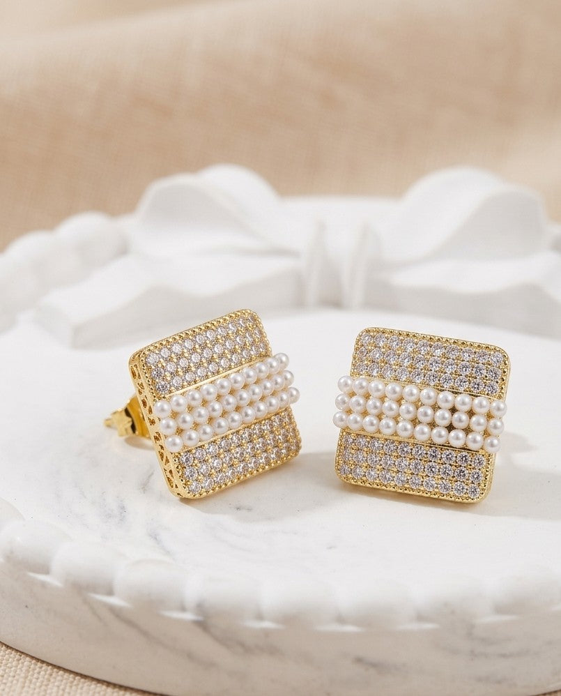 Square Stud- JW271